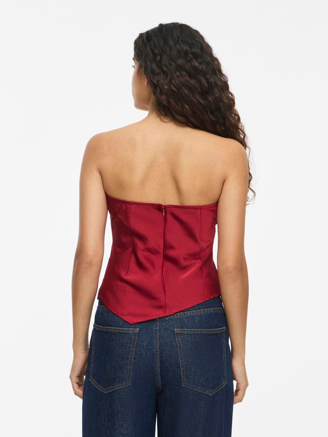 model_shot-back